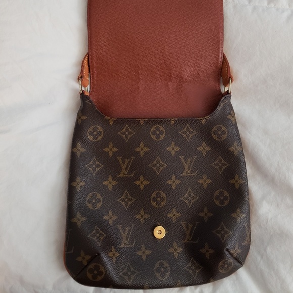 **SOLD**Louis Vuitton Musette Salsa PM - Picture 3 of 7
